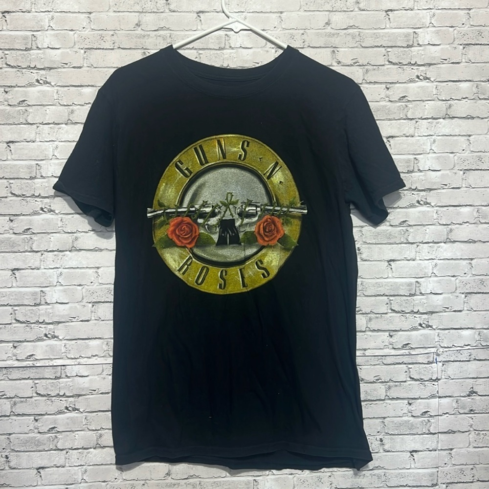 Guns ~ N ~ Roses 🌹 T-Shirt